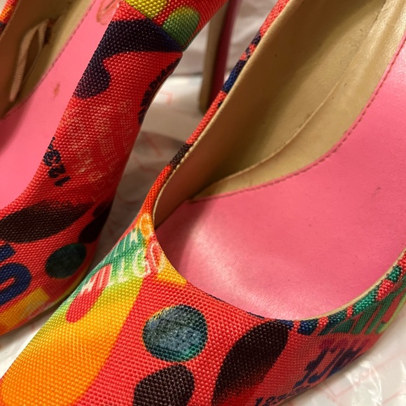 Multi- colored Pump - Picture 5 of 7